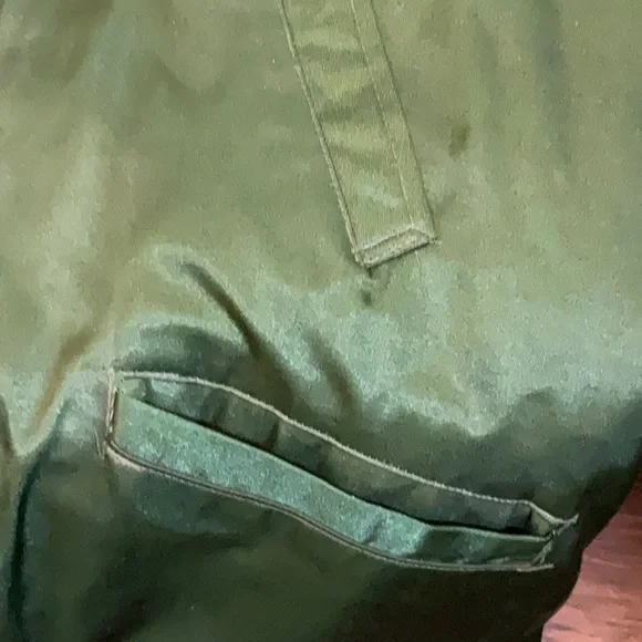 Timber King green large jacket. Has some wear but still a lot of use. Small snag - Picture 4 of 11